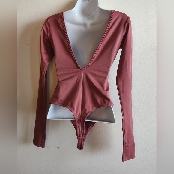 NWOT Fabletics Talia Thong Bodysuit Size Small - Picture 4 of 6